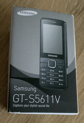 Samsung  GT S5611V  Handy