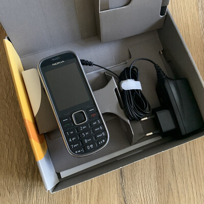 Nokia 3720 - Grey (ohne Simlock )