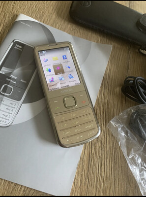 Nokia 6700 - Gold - Top Zustand