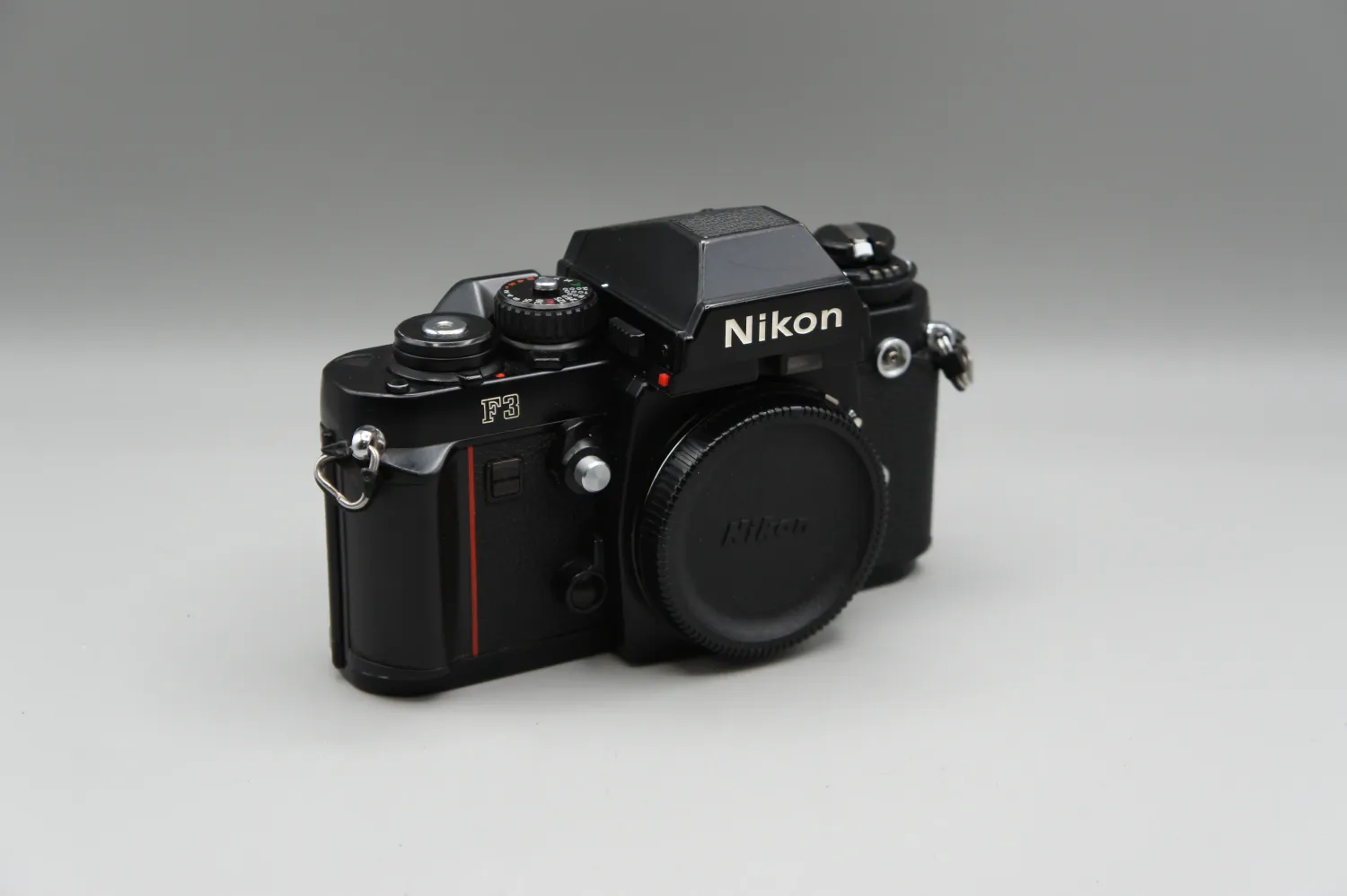 NIKON F3