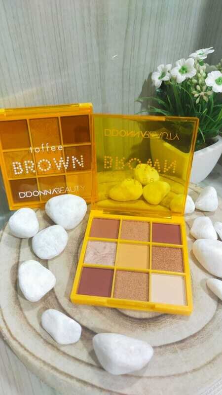 Paleta de sombras BROWN