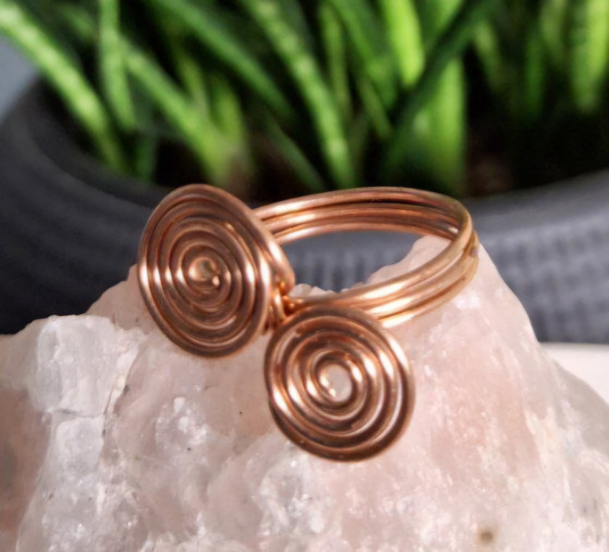 Kupfer-Spiralringe handgebogen