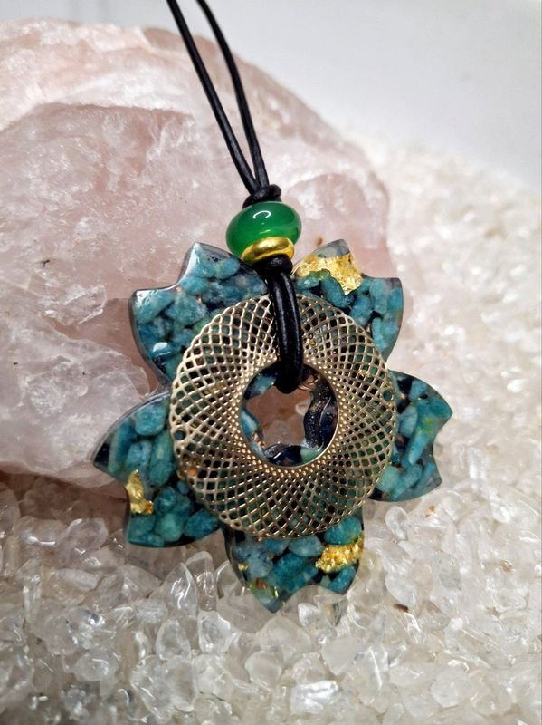 ?Orgonit Blumen Amulett?