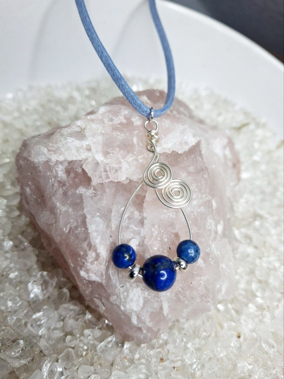 ?Lapislazuli Kette?        Handgebogen