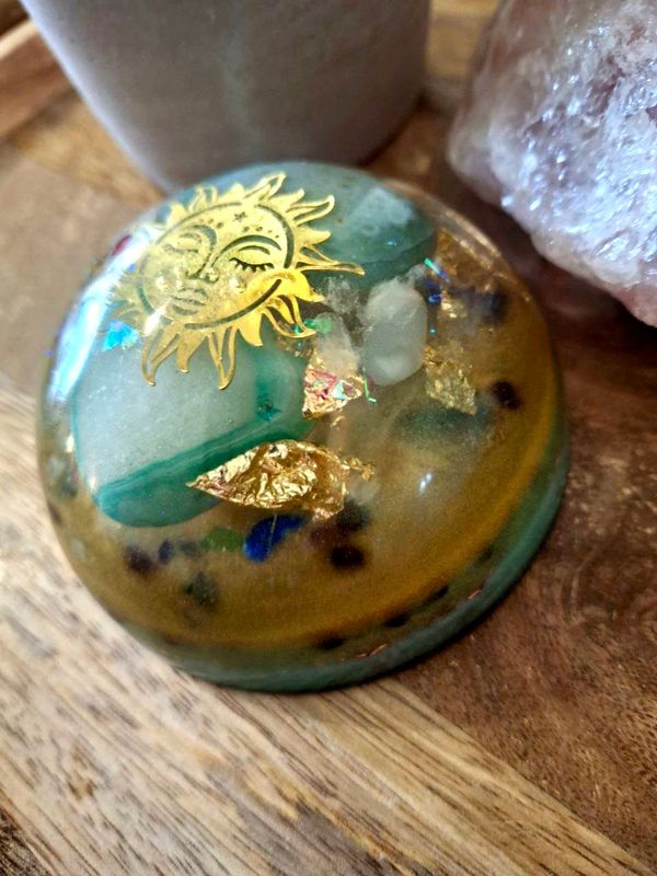Raumharmonisiere☀️ Kuppel☀️ mit Sonnensymbol Raumharmonisiere☀️ Kuppel☀️ mit Sonnensymbol