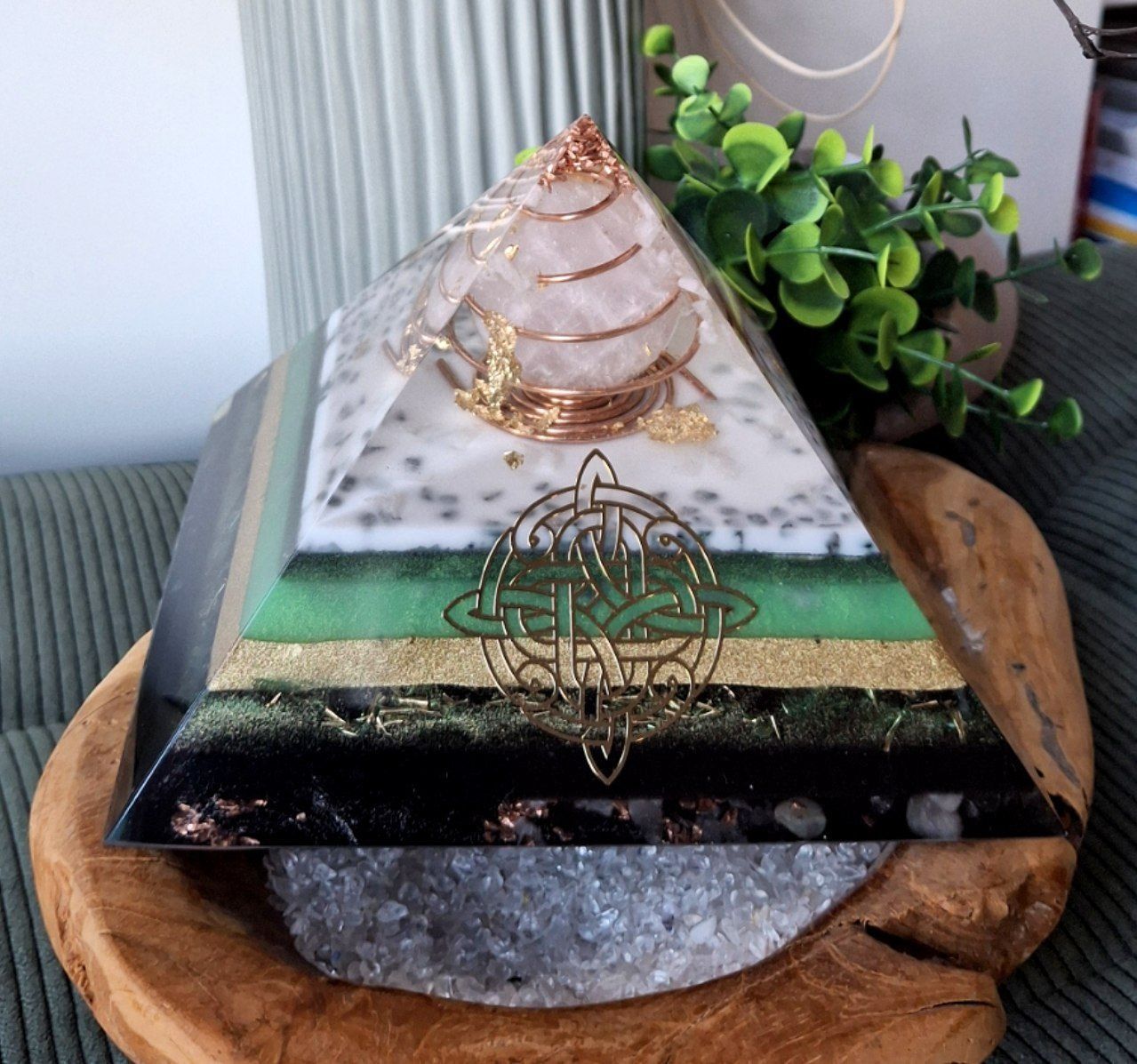 ? Orgonit Cheopspyramide ?  Anamára