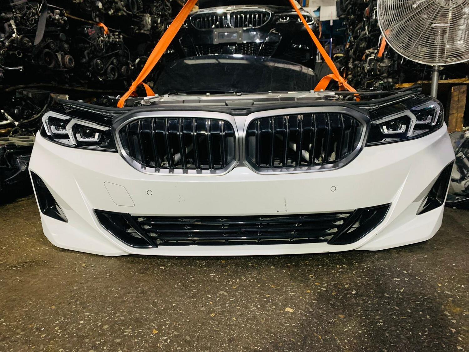 Front end kit (Nosecut) G20 LCI 2023