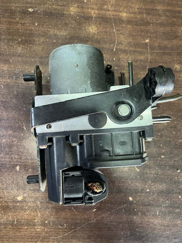 BMW 750LI ABS PUMP 0265 950 006 Abs Module E66/E65 Genuine Product used