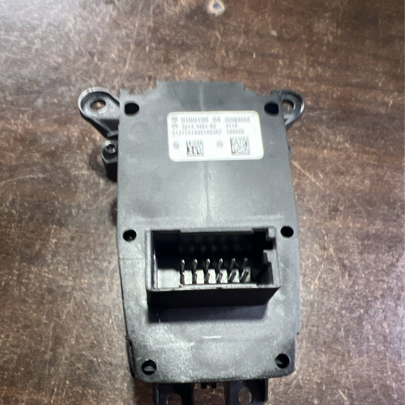 BMW-9180199 -F13/F12 Parking Button Genuine item used