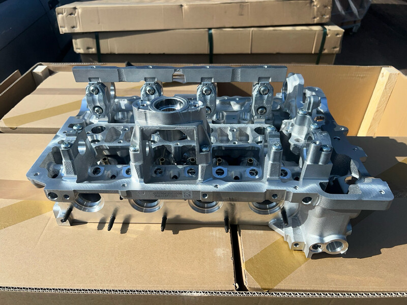 BMW-7584311 Cylinder Head N20 2014-Genuine Brand New item