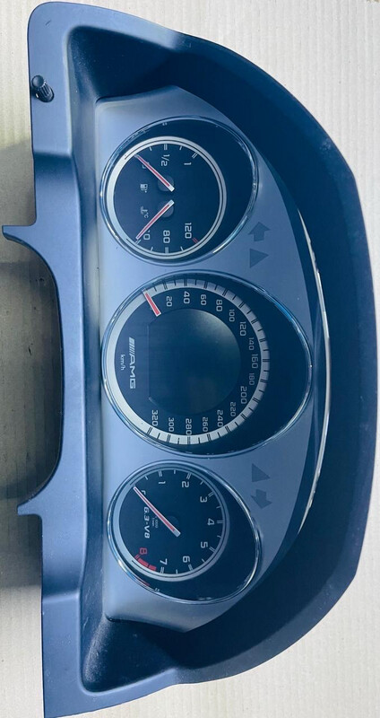 Speed Meter W204 C63 2008-2010