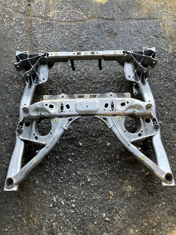 BMW G12,6861106 Cross Member Front Sub Frame Genuine Used Product Genuine Product used