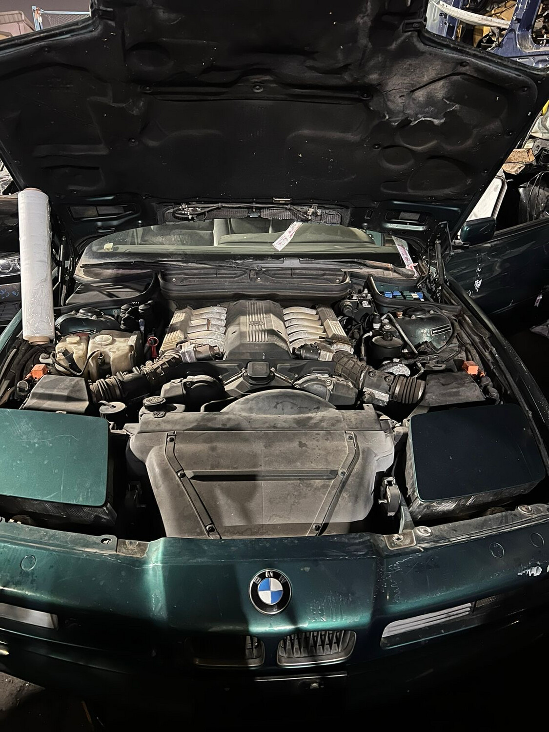 Bmw 850csi 1996 is available for parts contact by email or call 