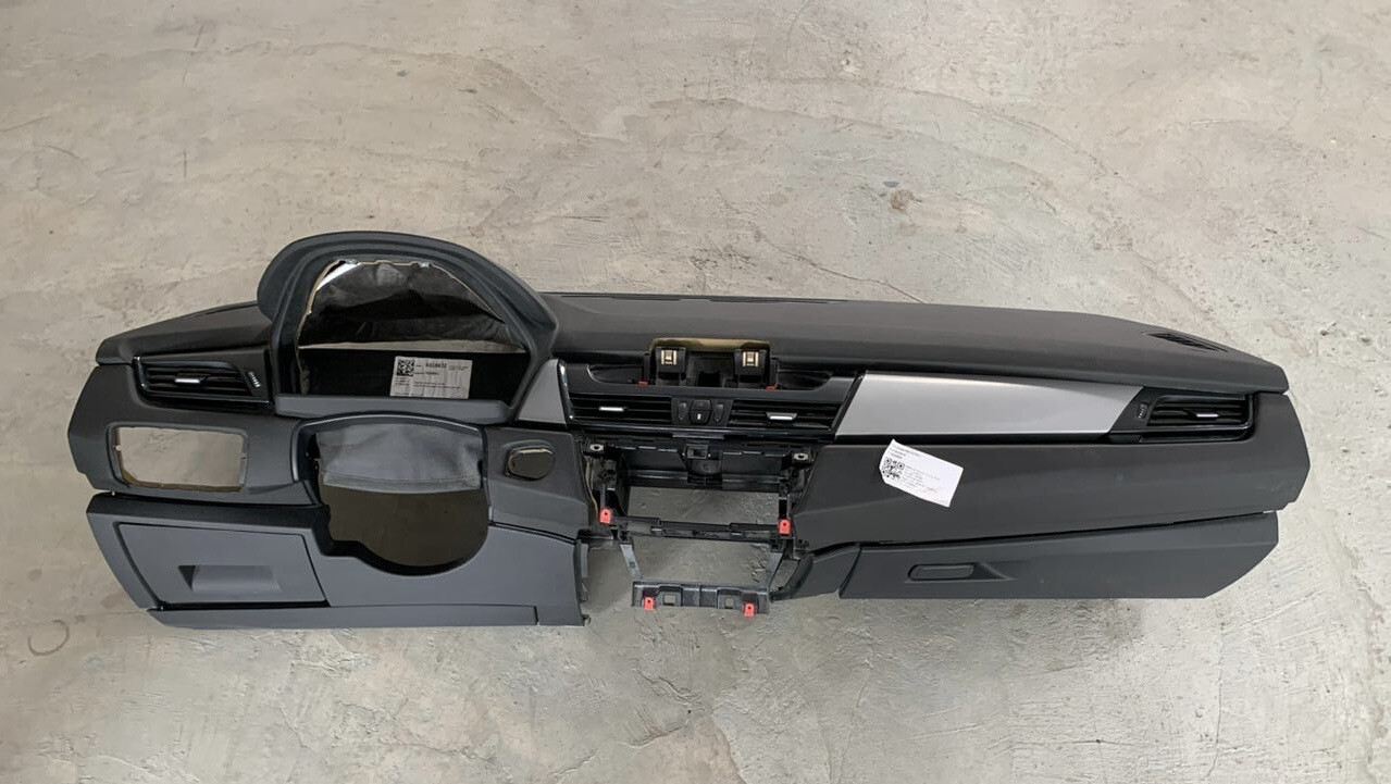 X1 F48 LHD Dashboard 2017 to 2021