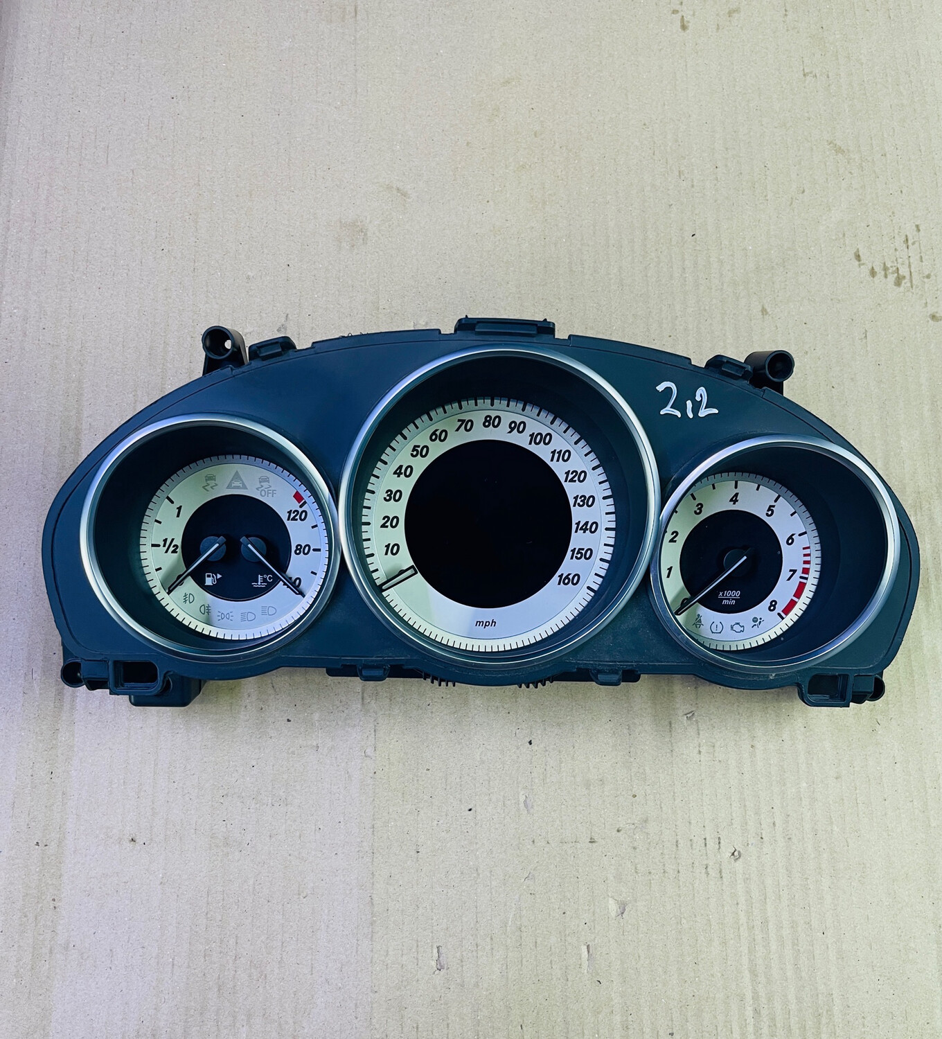 Mercedes benz  E-class Speed meter 2014 A2129000925