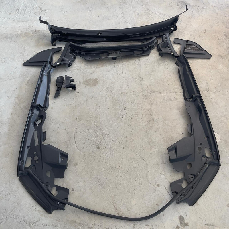 BMW X5 G05  7418198 7418197 Front end top plastic covers 