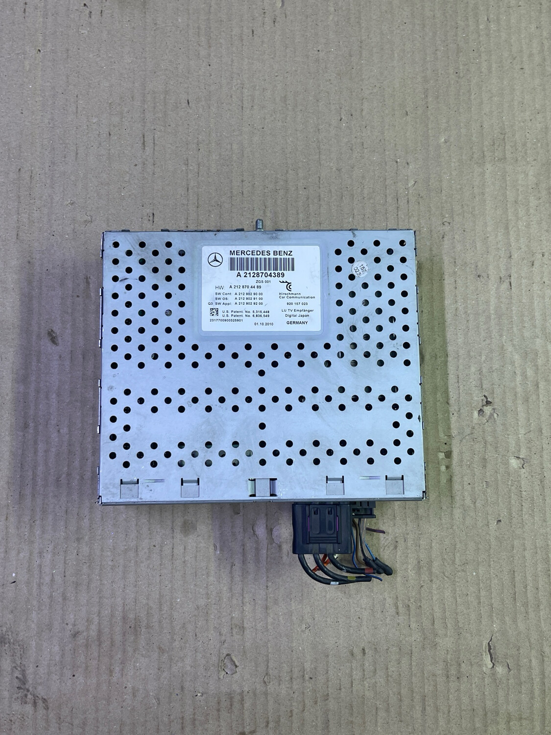 Mercedes Benz W212 Control Unit Multimedia Digital Radio A2128704389 