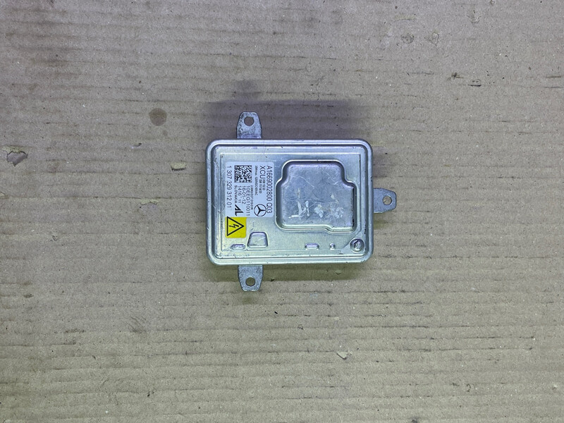 Mercedes benz light computer A1669002800