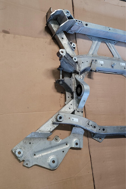 31106863037 Front axle support Bmw i8 2015 to 2020