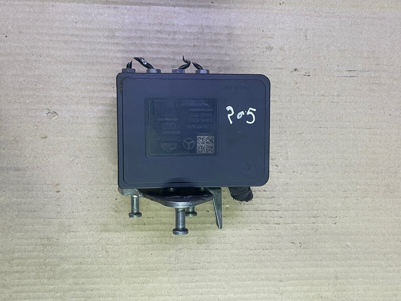 Mercedes Benz C Class W205 Hydraulic ABS Brake Pump Control Unit A2539011400
