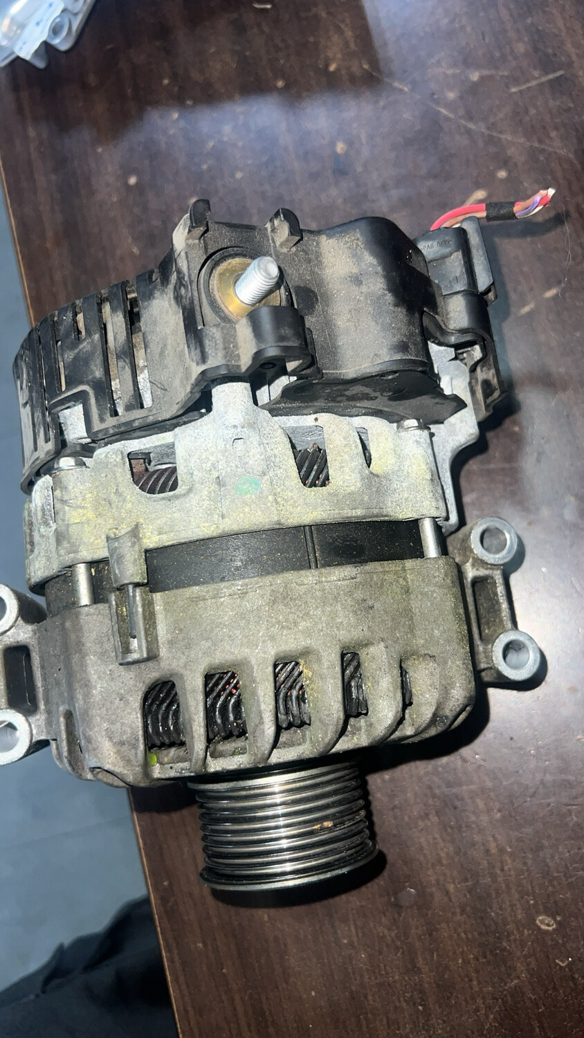 BMW hybrid alternator 7622372 200A Genuine Product used
