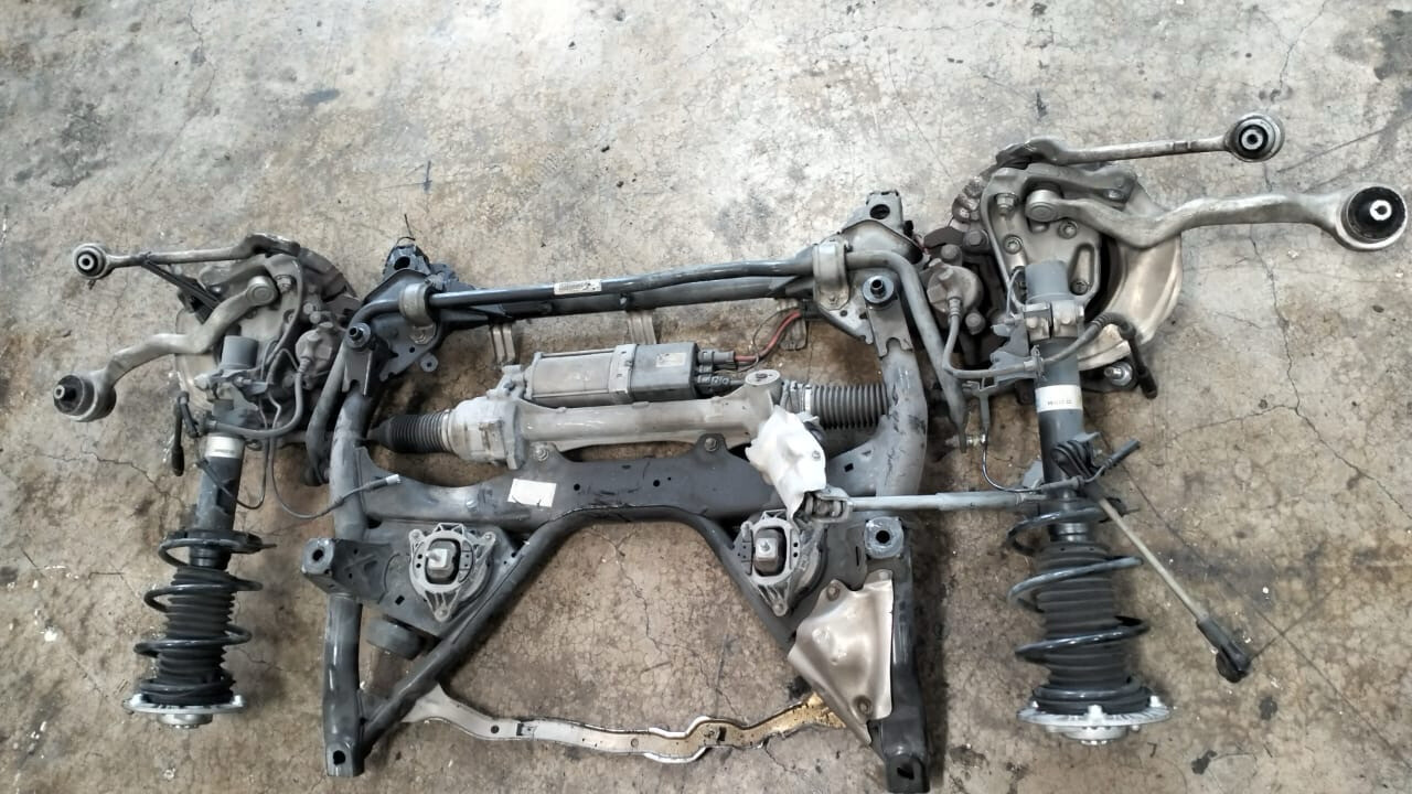 BMW front AXEL SET COMPLETE F30 320i 2013 RHD Genuine Product used