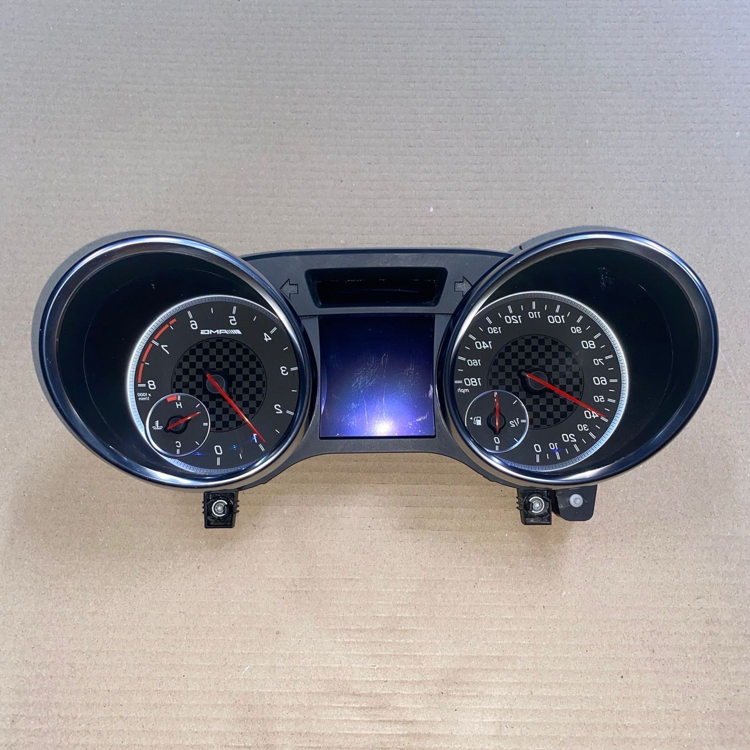 Mercedes Benz Controls for 2018 Mercedes-Benz SLC 43 AMG  Number 24