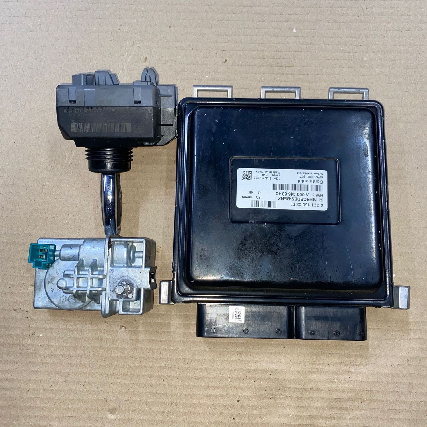 Mercedes Benz ECU set Engine Control Unit for W204 Number 26