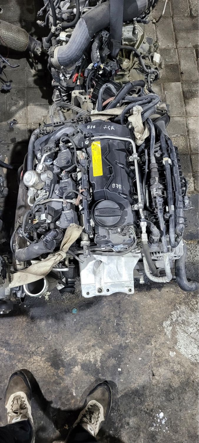 F56 B38A15A GA6f21Aw 8650909 ENGINE GEARBOX COMPLETE 