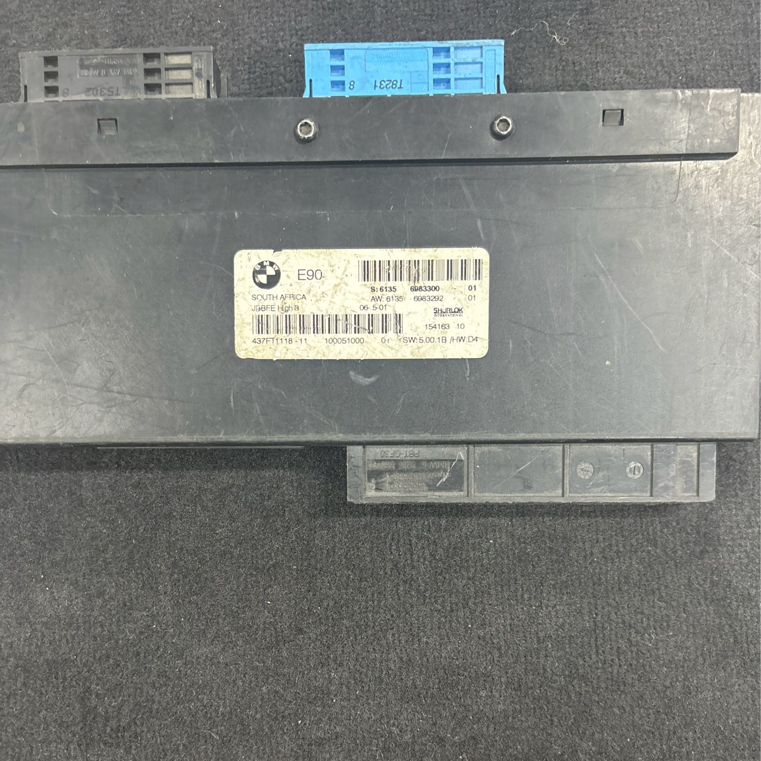 6983300 E90 junction box bmw