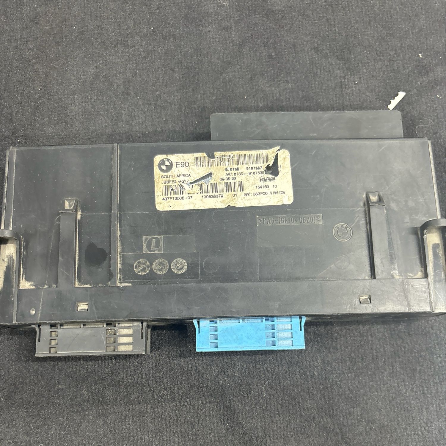 9157537 E90 junction box bmw 