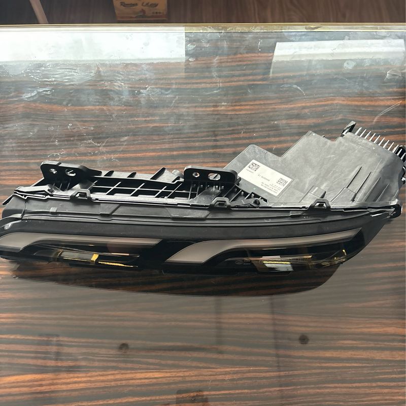 BMW-7 Series,G70-9450079 Headlights LED LHD Genuine Product Brand new