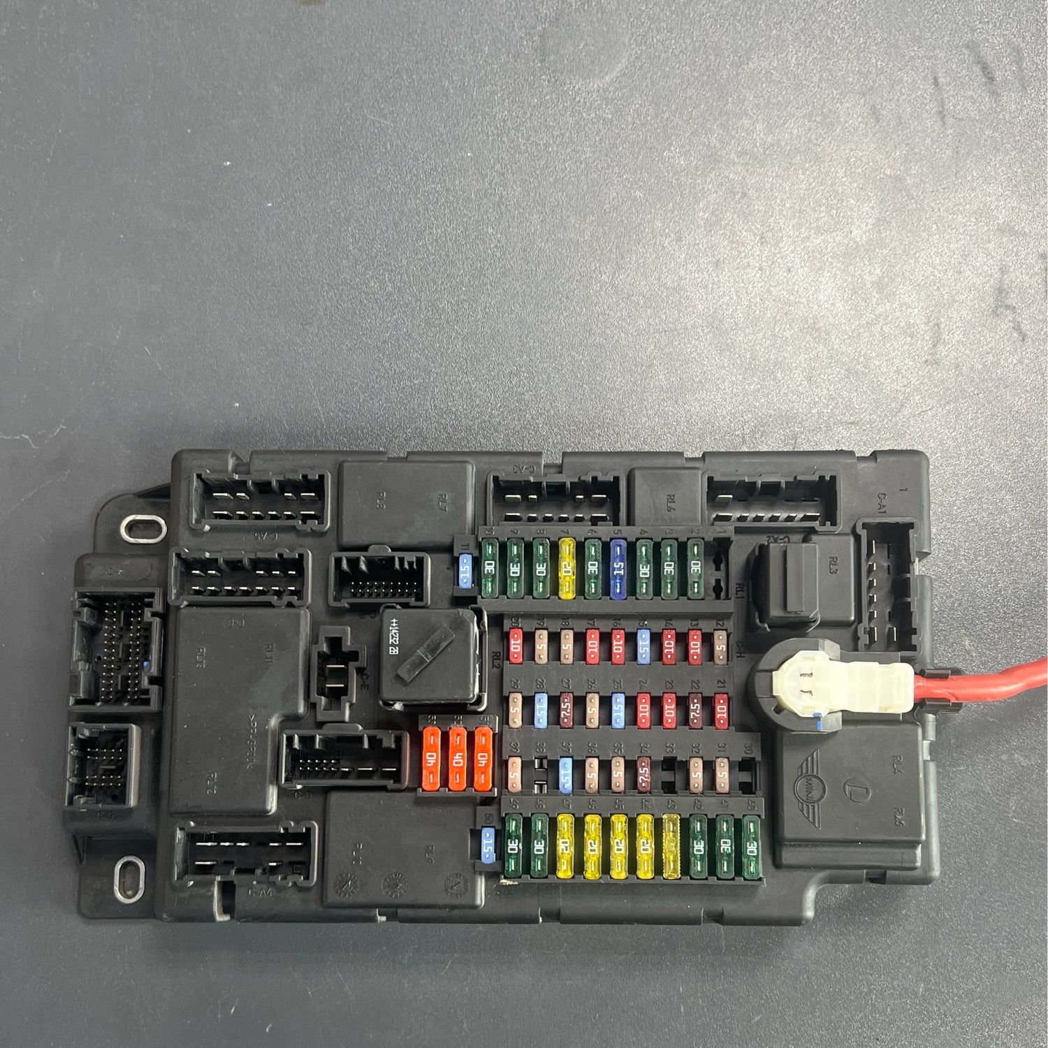 Mini countryman R60 fuse box module 9813233