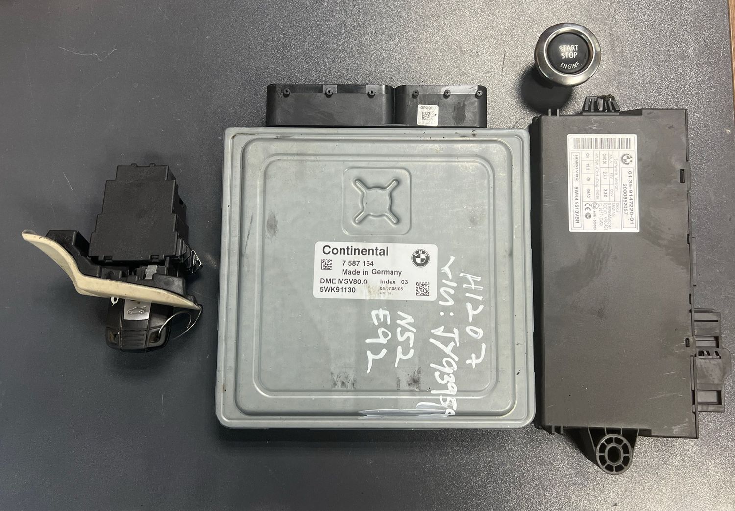 BMW 323i N52N E92 2008 ENGINE CONTROL ECU SET MSV80.0  7587164 