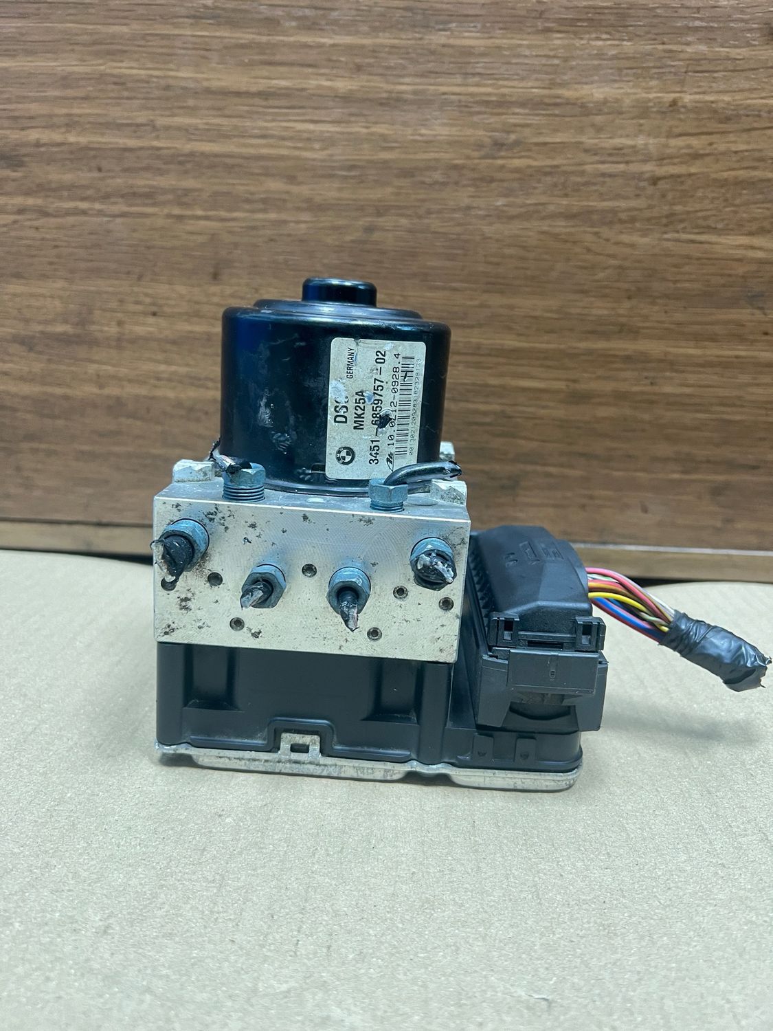 BMW F25 ABS PUMP CONTROL UNIT MODULE 6859757/6859758 Genuine Product used