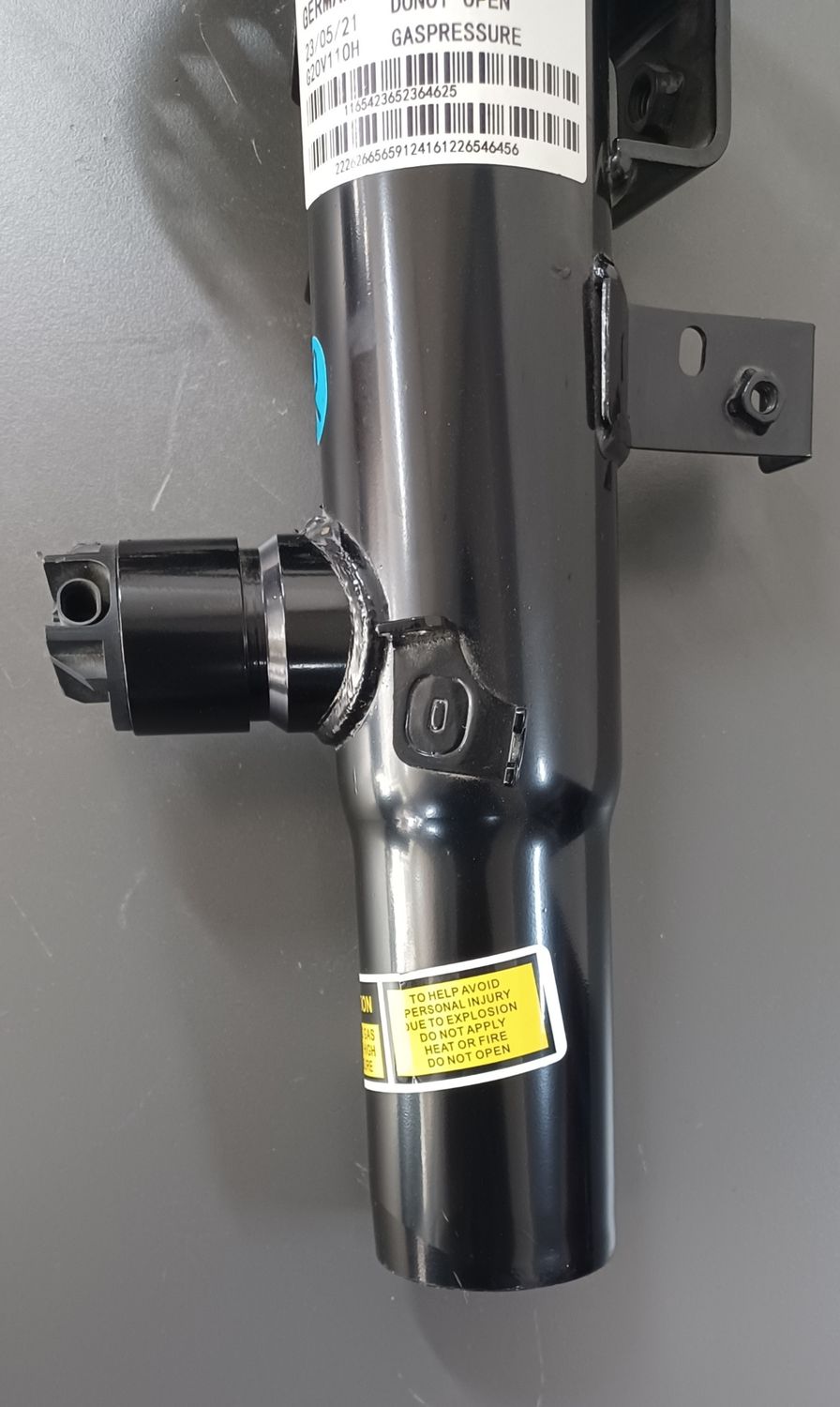 BMW G26 G23 G22 Xdrive Front Right VDC Spring Strut Shock Absorber 6895054 Excellent Quality Brand New item