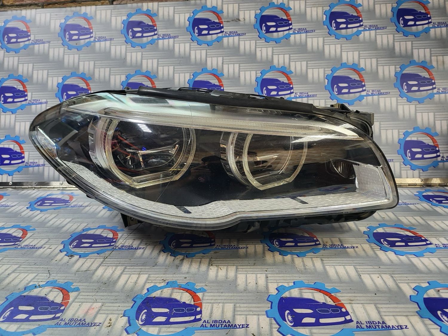 BMW F10 headlights LED adaptive 2013/2016 RHS European Spec Genuine Branded Product used