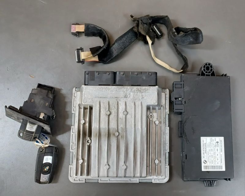 BMW M3, E92 ECU DME S65 V8 2010 SMG- 7842487 Genuine Product used 