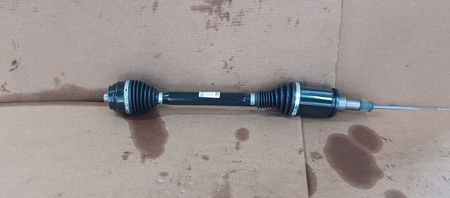 BMW G70 Left Side Front Axel 5A61A37 Brand New Genuine Product