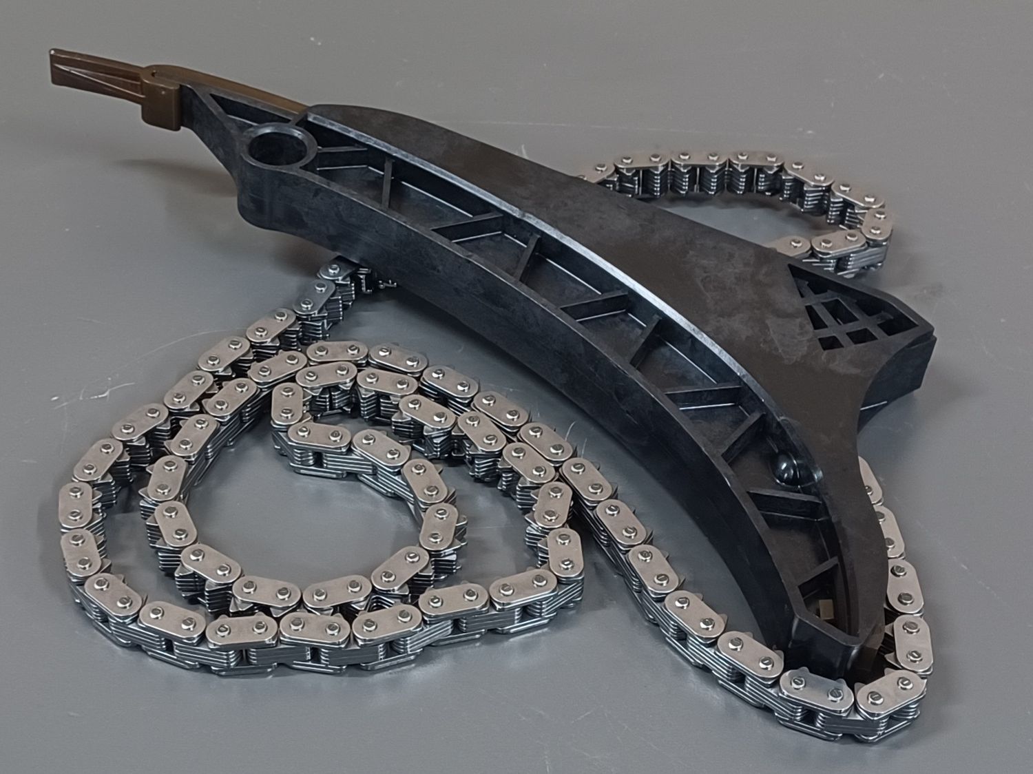 BMW Timing Chain With tensioner rail ZYL 1-4 ,F90,N63 -7605193 Genuine Product Brand New item