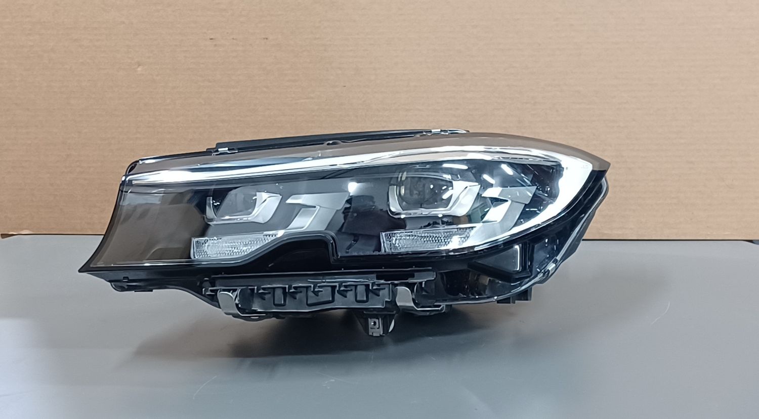 BMW G20 Head Light LED Left Side Mexico 9481715 Genuine brand used product