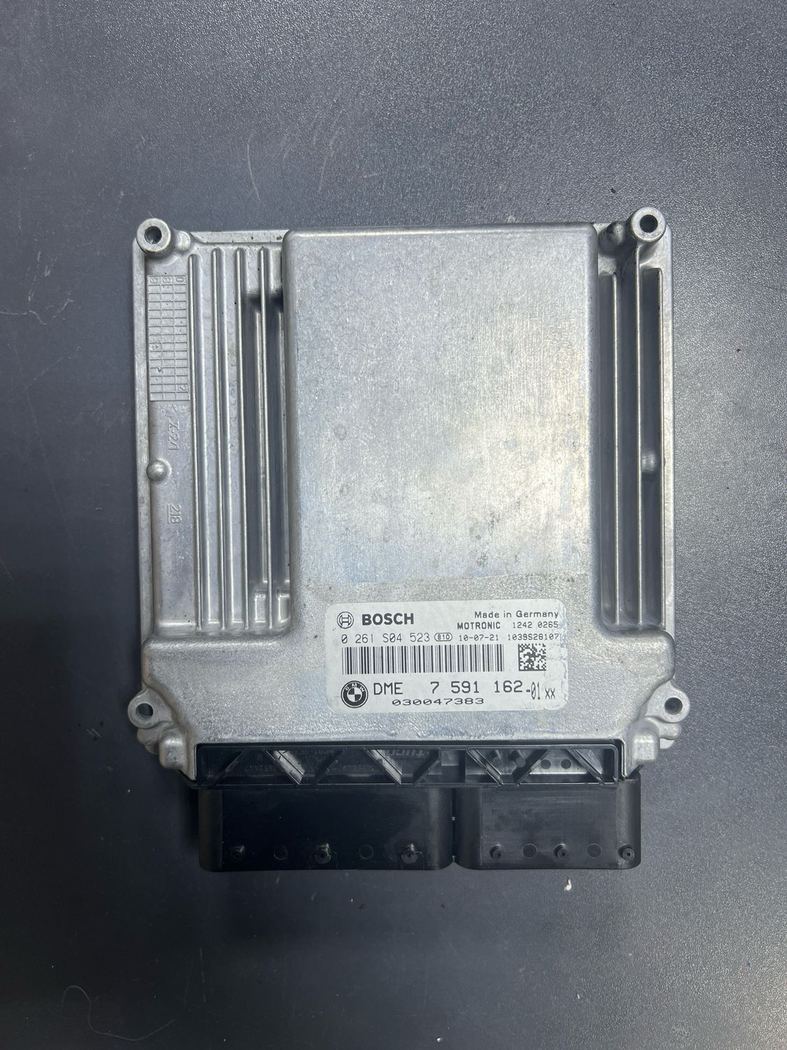 BMW 116i E87 E81 316i E90 2006 - 2011 engine conttrol ecu module 7591162