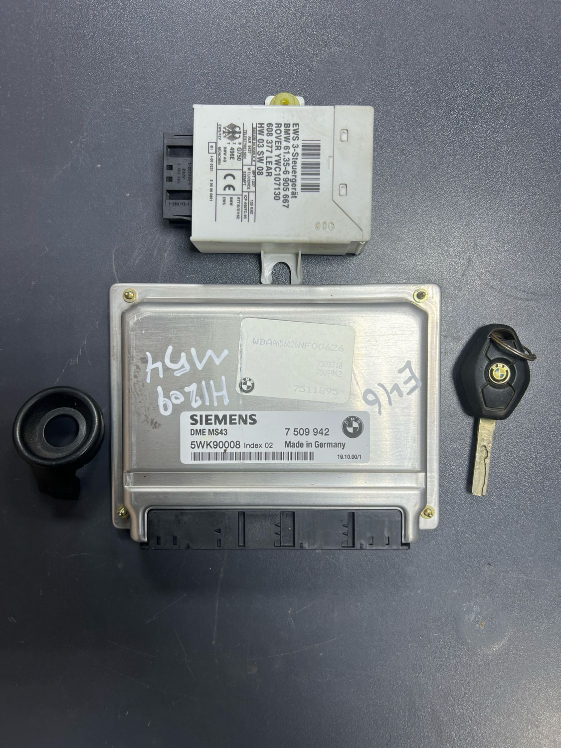 BMW 330i M54 E46 2000 ENGINE CONTROL ECU UNIT SET MS43 7509942