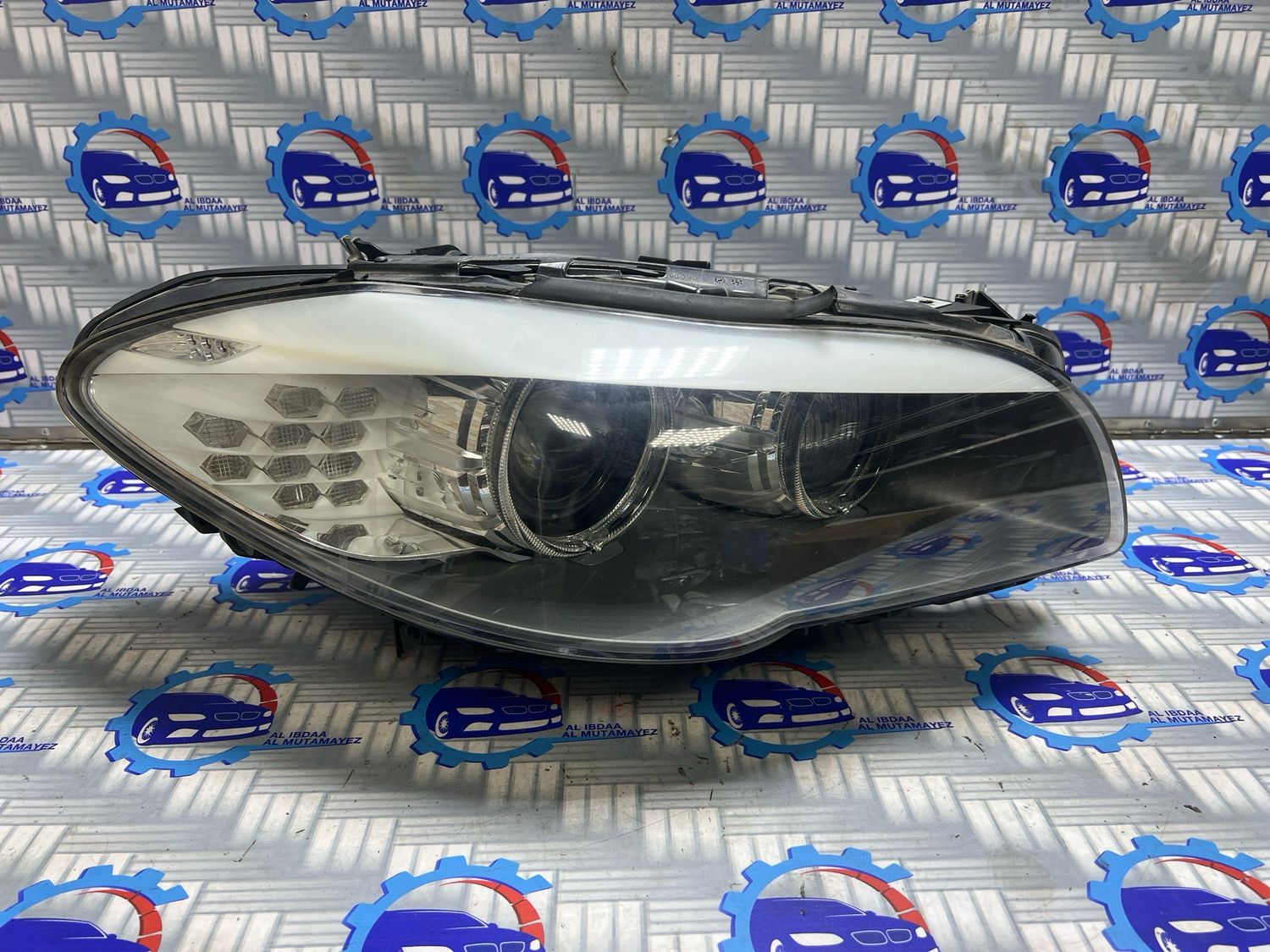 BMW F10 F11 ADAPTIVE AHL XENON LAMP RIGHT SIDE HEADLIGHT 7203254