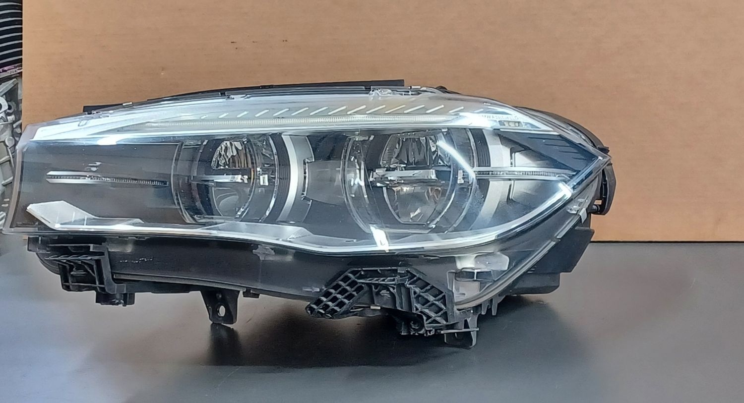 BMW X5,F5 Head Light Left side Adaptive LED 7410687 Genuine product used item