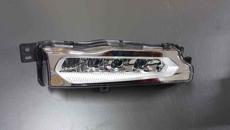 BMW G01,G02, Front Fog Light Left Side 7412527 Genuine Product Brand New item