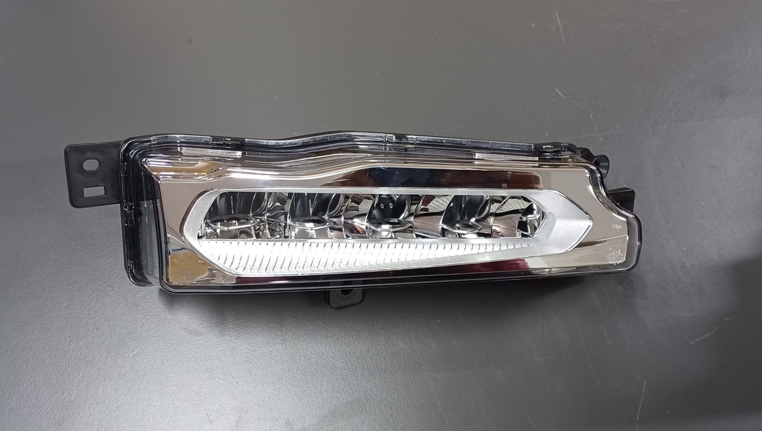 BMW G01,G02, Front Fog Light Left Side 7412527 Genuine Product Brand New item