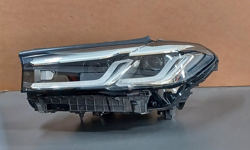 BMW G30 Head Light LED Left Side 5A38915 Genuine Product used item
