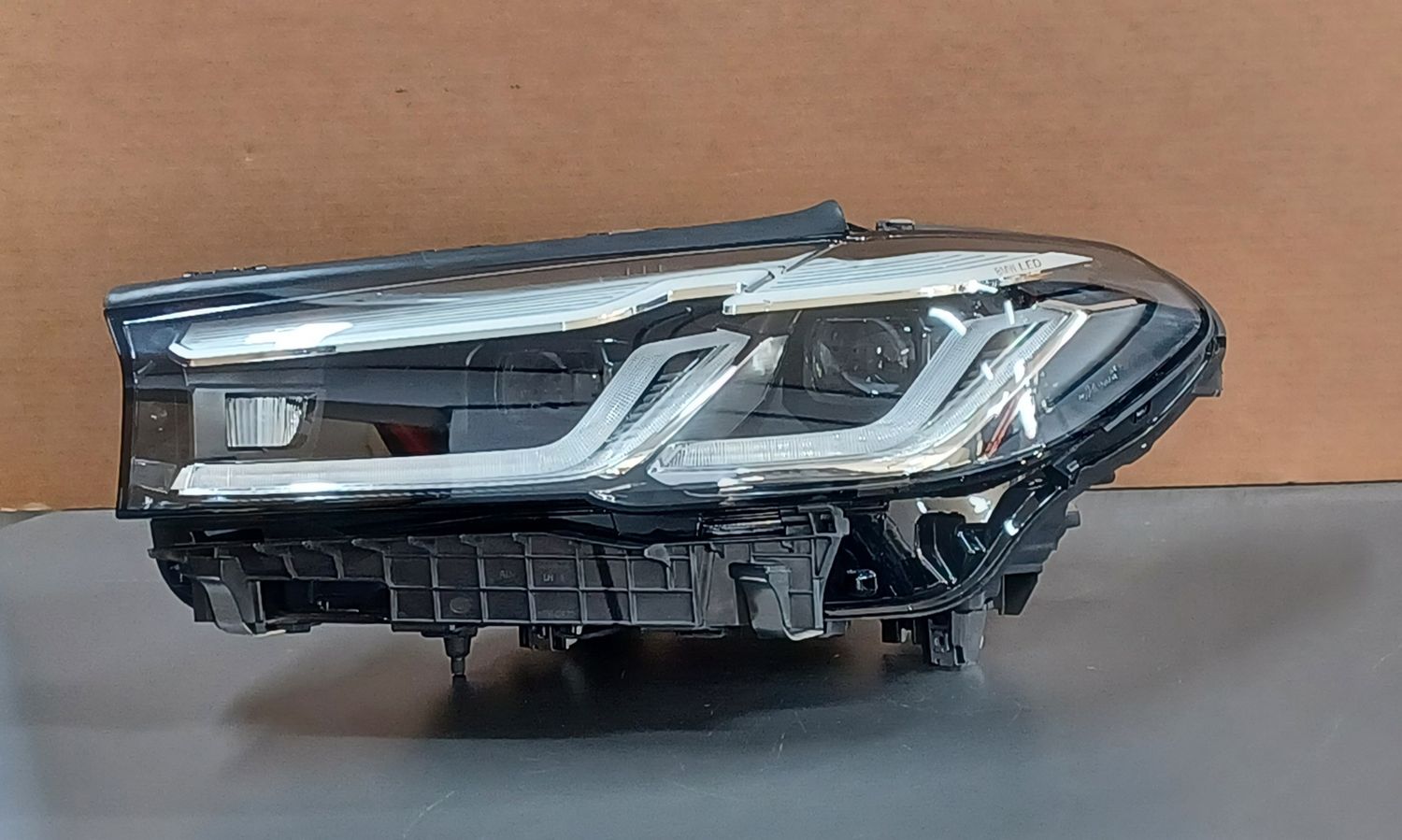 BMW G30 Head Light LED Left Side 5A38915 Genuine Product used item