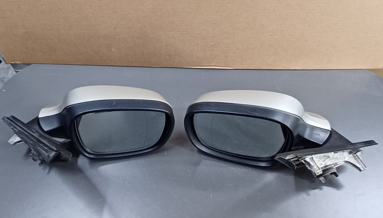 BMW F25 Side Mirror Left & Right Pair Ivory colour Foldable type with Camera Genuine Product used item